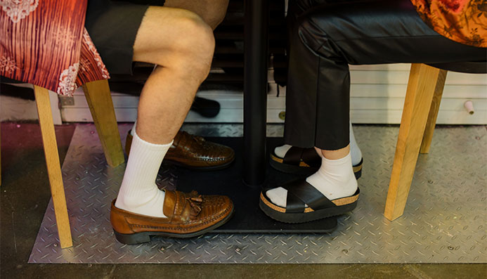 Is It Ok To Wear Socks With Sandals Worldzfeed