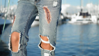 Small Holes Distressed Jean Design