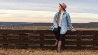 What Jeans To Wear With Cowboy Boots for women