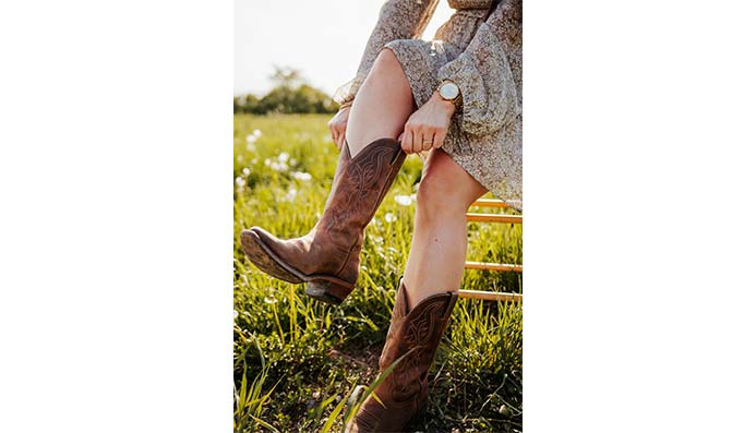How to Style Square Toe Women's Cowboy Boots 